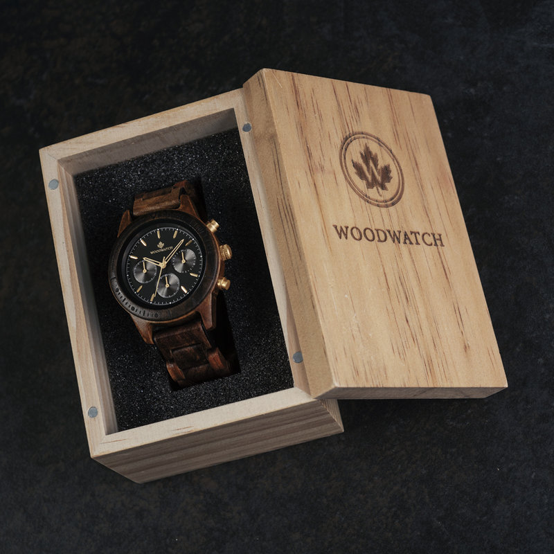 The CHRONUS Cosmic Night features a classic SEIKO VD54 chronograph movement, scratch resistant sapphire coated glass and stainless steel enforced strap links. The watch is made of black sandalwood and has a black dial with golden details. Handcrafted to p