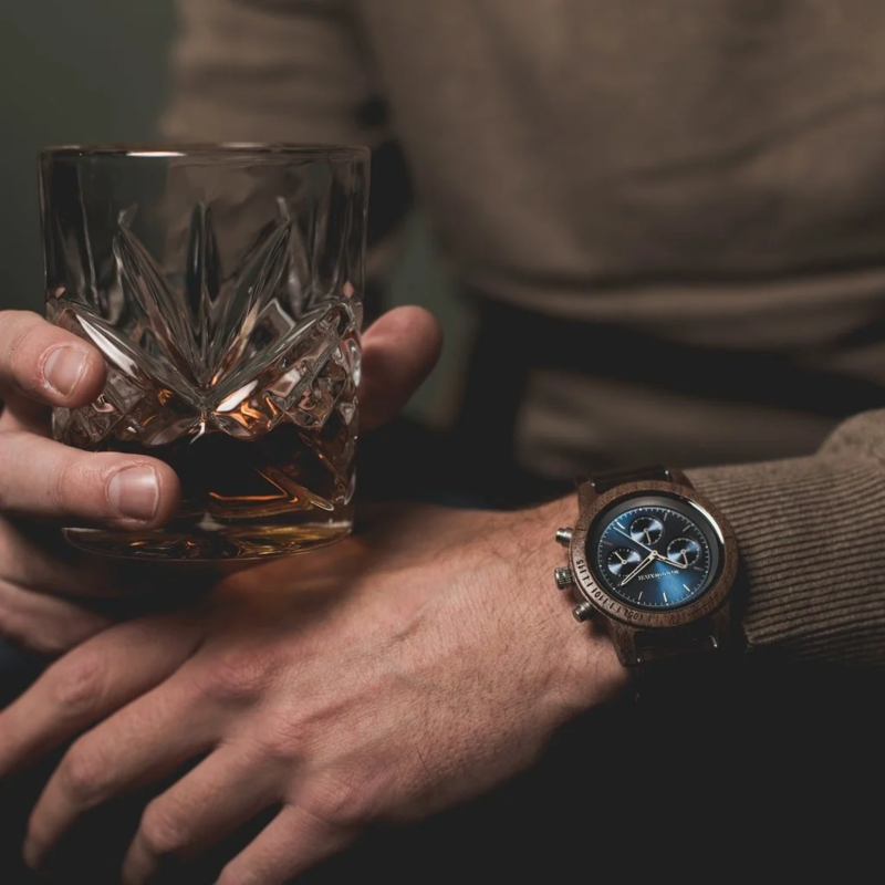 The CHRONUS Collection features a classic SEIKO VD54 chronograph movement, scratch resistant sapphire coated glass and stainless steel enforced strap links. The CHRONUS Sapphire Silver is made of American walnut wood and has a blue dial with silver detail